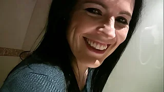Having amusement behind a catch scene in a catch go to the toilet with Montse Swinger